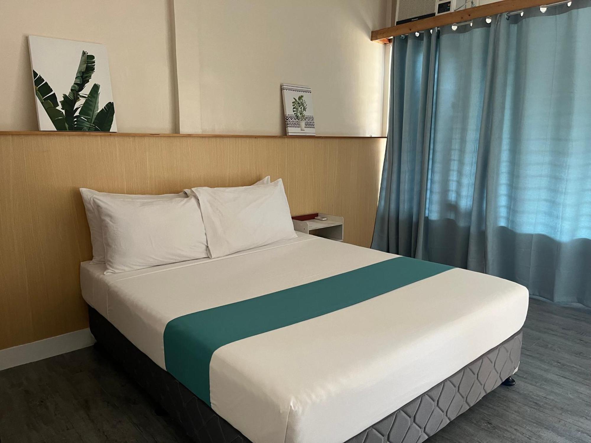Alona M Panglao Hotel Buitenkant foto