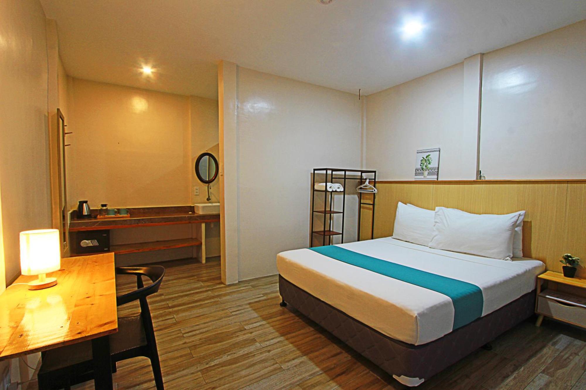 Alona M Panglao Hotel Buitenkant foto